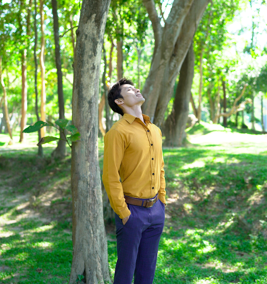 Person outdoors beside EarthOnMall Subscribe and Save nicotine replacement refill options.